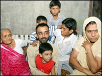 گریش مع اہل خانہ