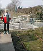 Larger image of: Annr Riddle