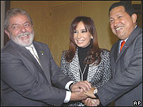 O presidente Luiz Inácio Lula da Silva e a presidente argentina, Cristina Kirchner e o presidente da Venezulela, Hugo Chávez