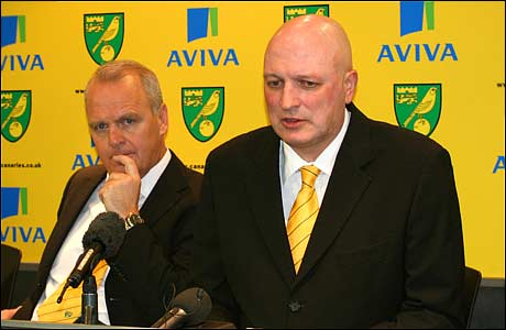 John Deehan and Bryan Gunn at the Norwich City press conference