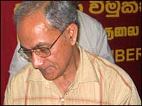 Somawansa Amerasinghe in Colombo (photo Elmo Fernando)