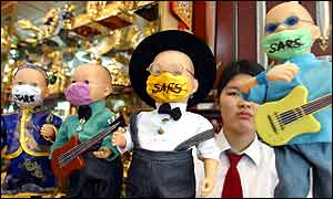 Até os bonecos de Pequim estão usando máscaras