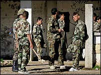 Soldados sírios no Líbano