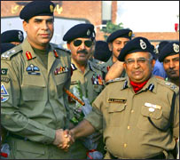 یو کے بنسال، شفقت نواز 