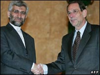 Trưởng đoàn Iran Saeed Jalili và Ngoại trưởng châu Âu Xavier Solana