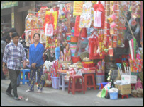 Người đi mua sắm ở Sài Gòn