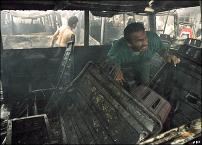 Sadriye pazarında bir otobüs