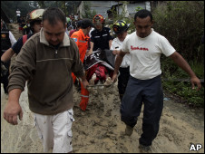 Una de las víctimas de Agatha, en Ciudad de Guatemala