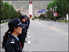 Cảnh sát tại Lhasa