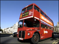 Dvoupatrový autobus