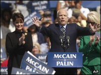 مک کین و پی لین در همایش جمهوریخواهان