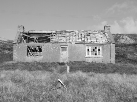 ruin on road to Rodel, Harris