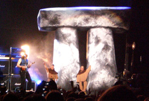 Stone_Henge_cropped_web.jpg