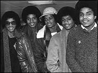 O grupo Jackson Five durante turnê britânica em 1972
