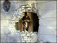 Felluce'de bombalanan bir ev