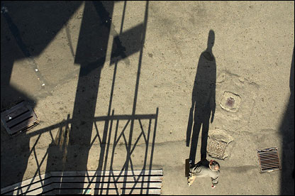 سایه در خیابان سعدی