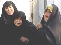 Bakuba'da ağlayan Iraklı kadınlar