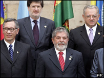 Lula com outros chefes de Estado durante a Cimeira Ibero-Americana, em Salamanca