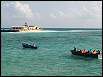 Tàu ra Trường Sa