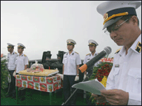 Lễ tưởng niệm các liệt sĩ ở Biển Đông-phóng sự ảnh của VietnamNet