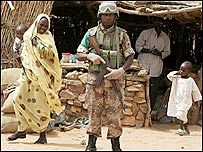 سرباز حافظ صلح اتحاديه آفريقا در دارفور