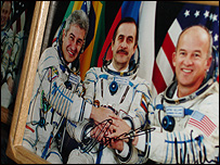 Astronauta Marcos Pontes (esq), em foto no Museu Gagarin