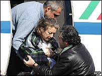 Guiliana Sgrena Roma'da uçaktan indirilirken