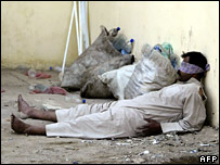 Prisioneiros iraquianos