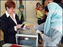 یک رای دهنده مسلمان در دور اول انتخابات