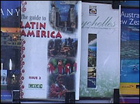 Livretos de divulgação em agência de turismo