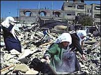 Refah'ta Filistinliler'in yıkılan evleri