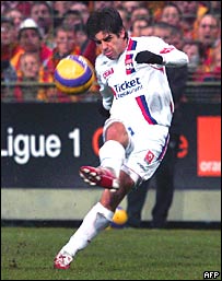 Juninho Pernambucano, jogador do Lyon