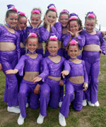 Bodiau Llachar, Amlwch - cyntaf - dawns disgo agored 