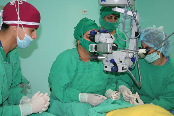 Los médicos cubanos son los que ingresan la mayor cantidad de divisas a las arcas del Estado. (Foto: Raquel Pérez)