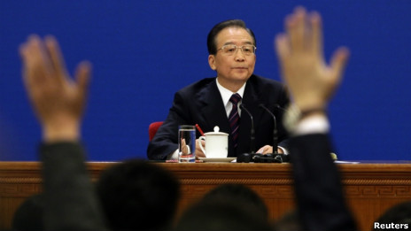 溫家寶在人大記者會上（14/03/2011，資料照片）