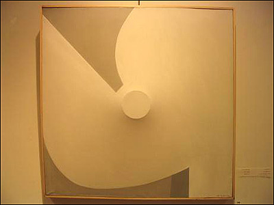 نقش برجسته فضای سپيد من از غلامحسين نامی