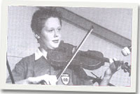 Patrick yn perfformio yn Lorient