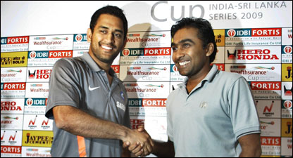 धोनी और महेला जयवर्धने