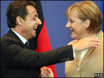 Ông Nicolas Sarkozy và bà Angela Merkel