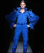 Viktor & Rolf, Bluescreen Collection, Autumn/Winter 2002-03