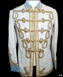 O casaco de banda militar inspirou a capa do disco 'Sgt Pepper''