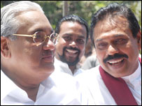 Bandaranaike (L) with Rajapaksa (R) and Wimal Weerawansa