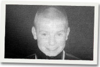 Jonathan Greenfield, ar ôl ennill y Stoke on Trent gyda'i fedal hardd