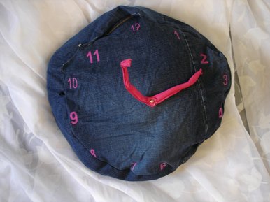 Clock pillow