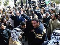 Manifestantes protestam em Najaf, no Iraque