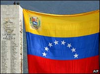 Yeni Venezuela bayrağı