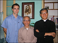 Rado Tylecote Ủy ban nhân quyền đảng Bảo thủ Anh thăm Cha Lý và Cha Lợi 