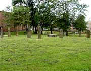 Cerrig yr Orsedd ym mharc Caerffili