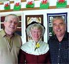 Wyn Jones Owen,Patricia McRobb a Charles Gwynn