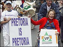 Manifestante contrários à troca de nome da cidade de Pretória